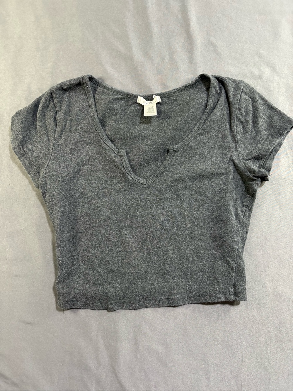 Bozzolo Charcoal Gray V-Neck Short Sleeve Crop Top